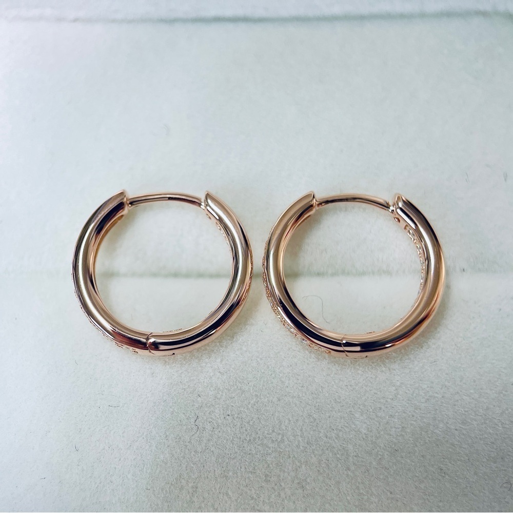 0.32ctw 18K Rose Gold Pated S925 Moissanite Inside-out Huggie Hoop Earrings - Picture 3 of 5